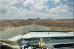 Approaching-Monument-Valley