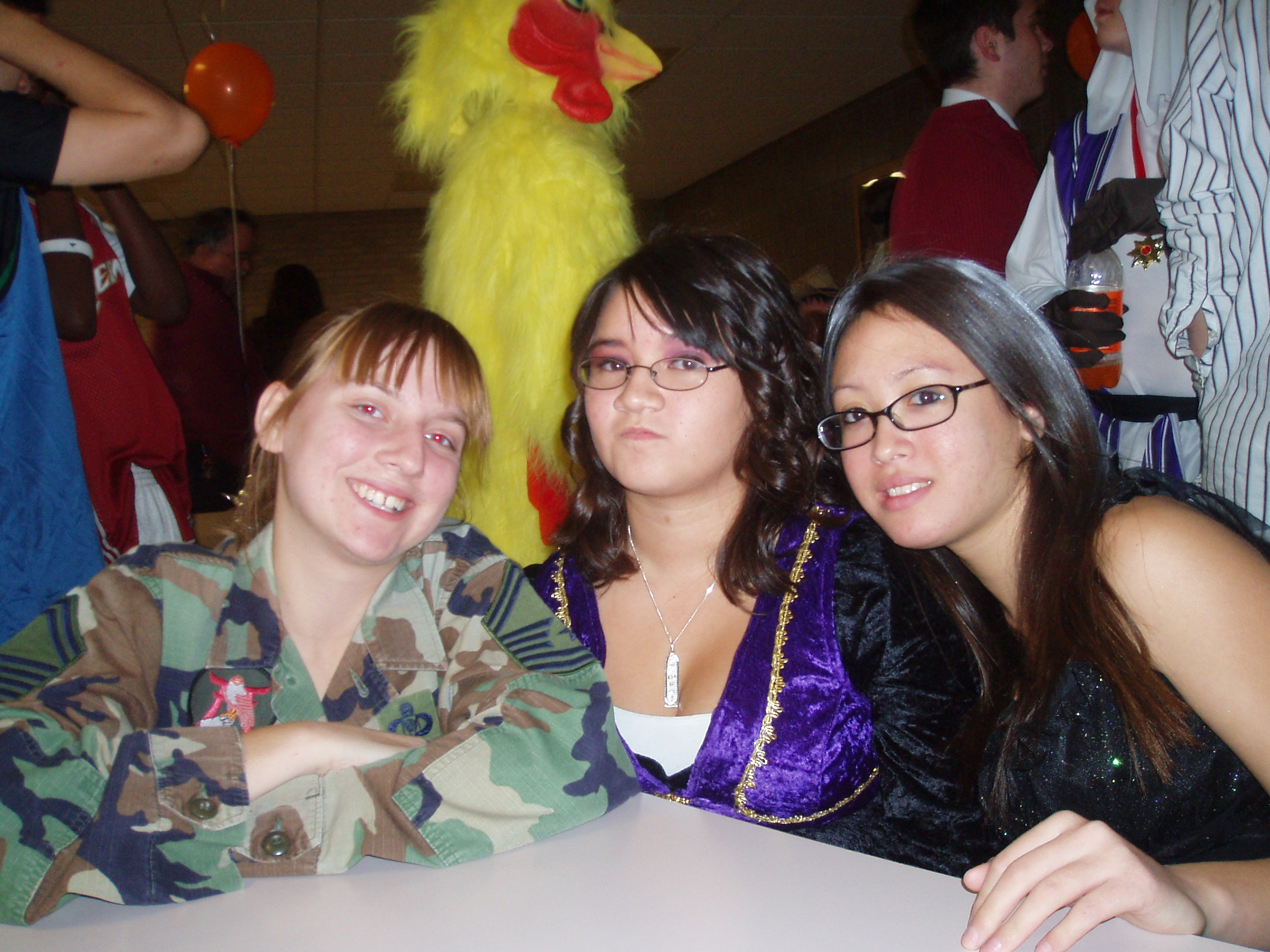 Melanie (Left)  Jessica (Middle)  Kirsten (Right)