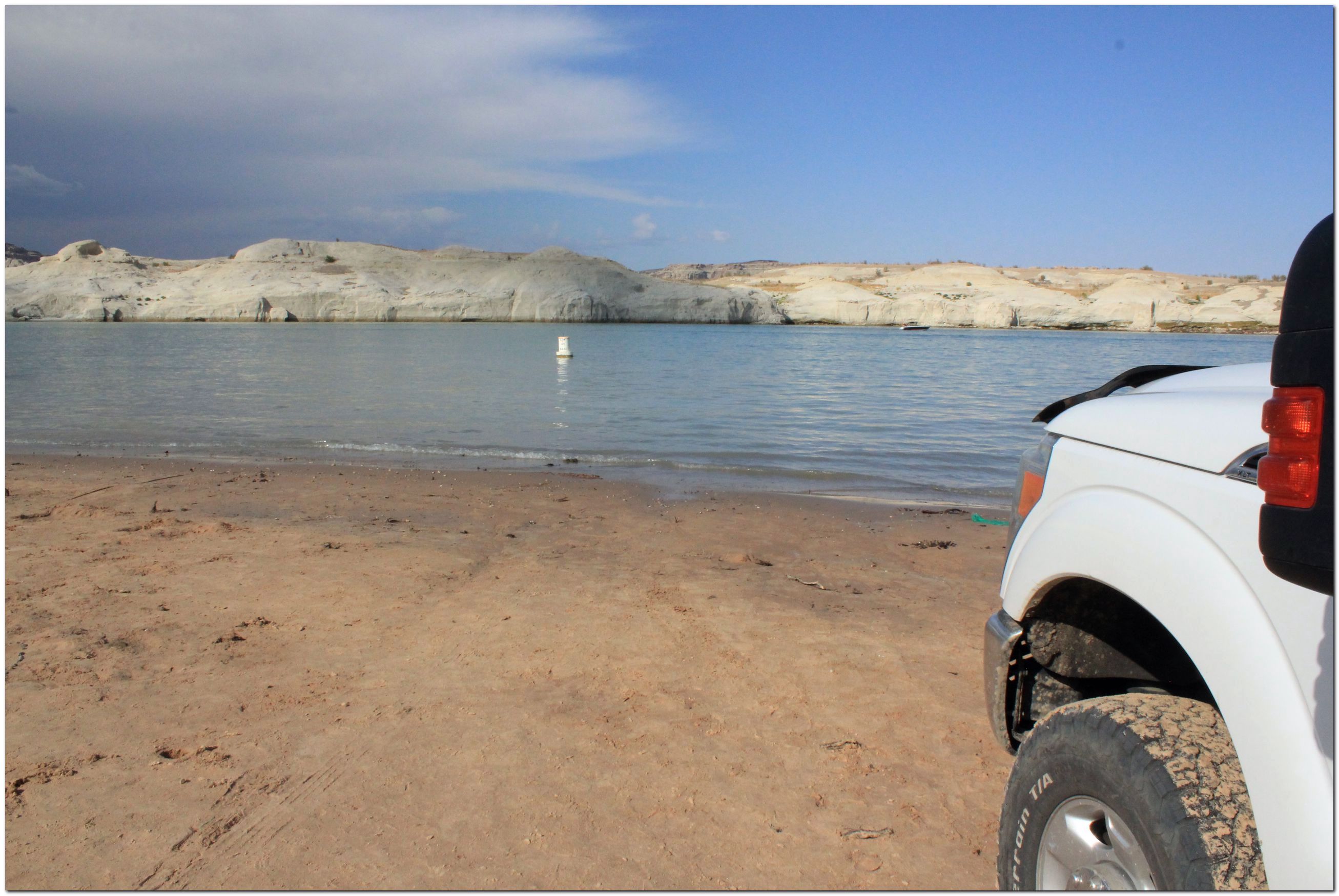 Swimming-in-Lake-Powell