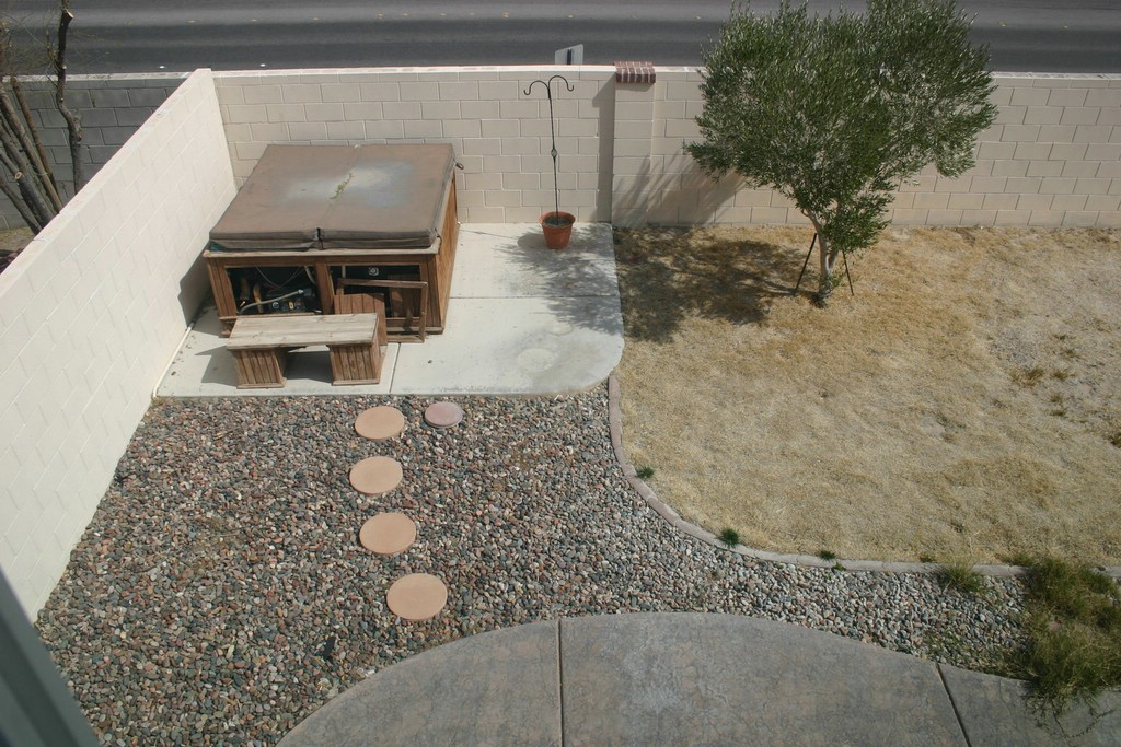 house2-back-yard.jpg
